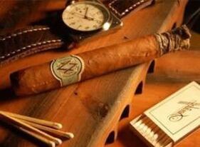 How to properly smoke cigars