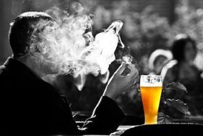 drinking alcohol stimulates the need to smoke
